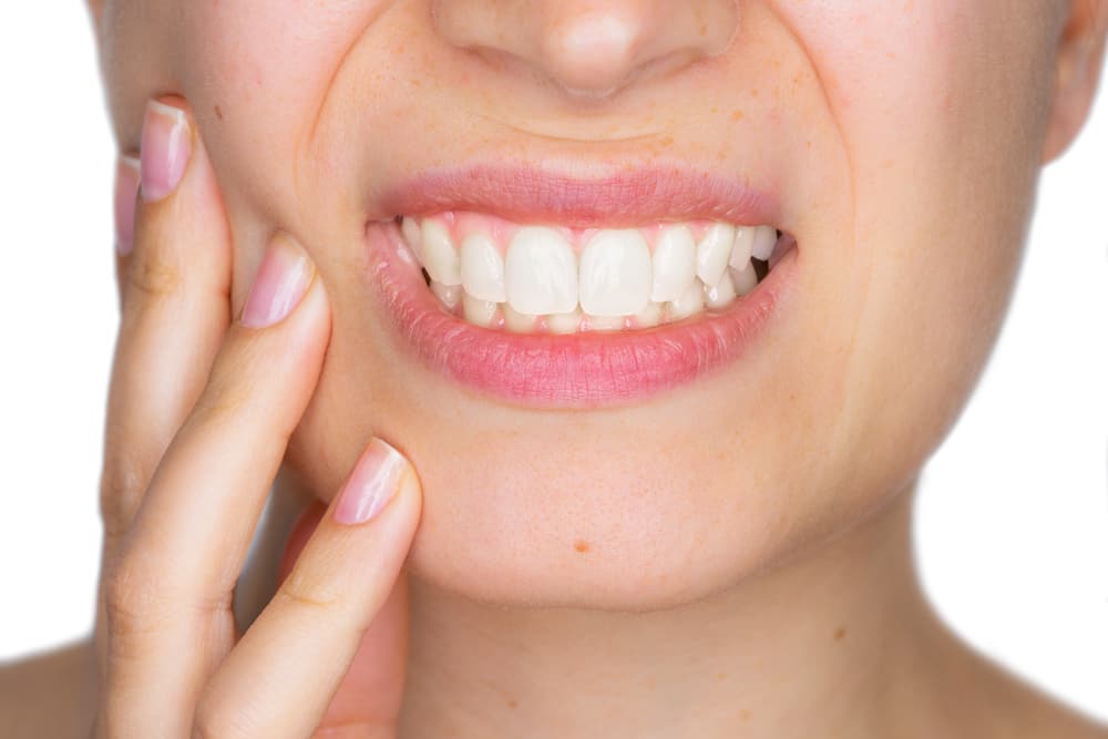 Zašto ne biste trebali vaditi zube tijekom menstruacije