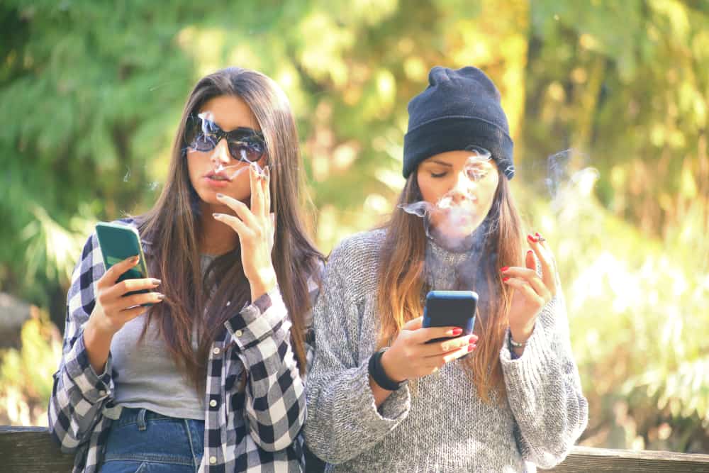 Baš kao i aktivni pušač, biti društveni pušač je također opasno