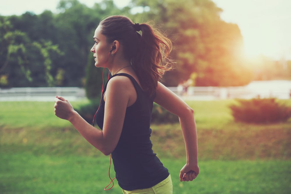 Alergați mai mult sau alergați mai departe: care este mai important?