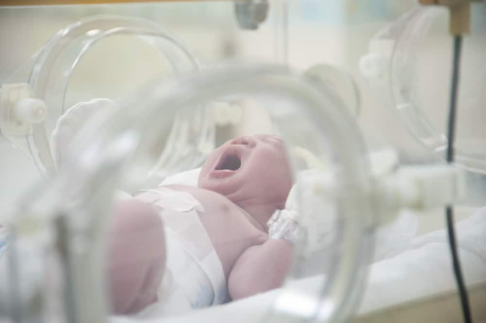 Mamele cu colul uterin scurt sunt expuse riscului de a naste prematur