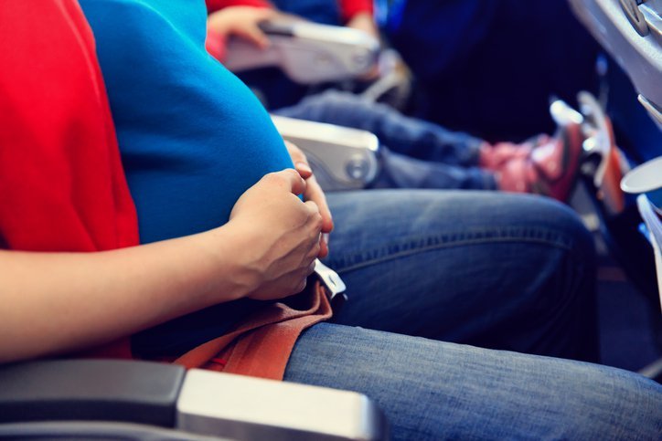 Călătorind în timpul sarcinii Ar trebui să aveți câte luni de sarcină?