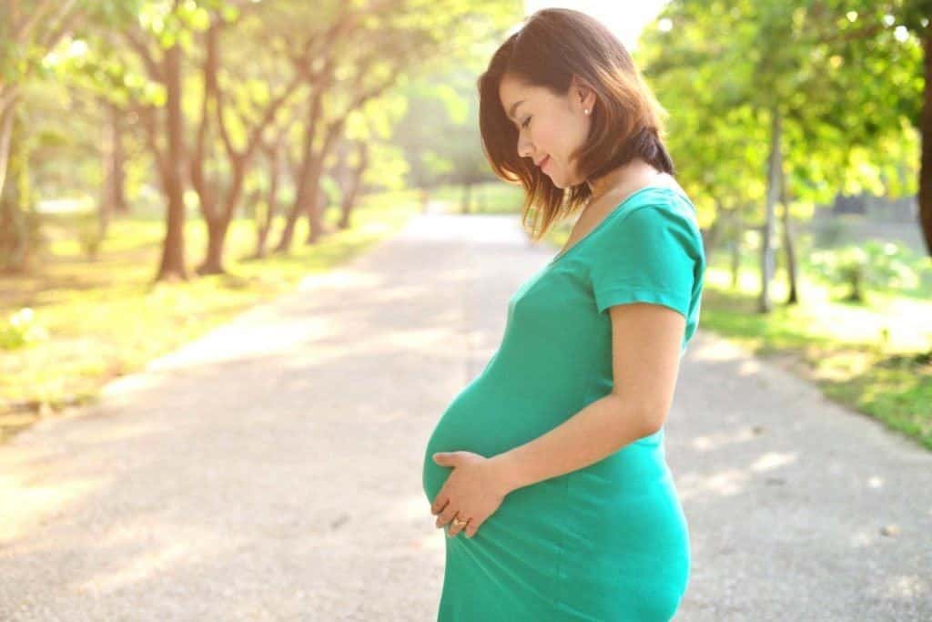 Síntomas de preeclampsia (preeclampsia) en mujeres embarazadas y fetos que deben ser vigilados