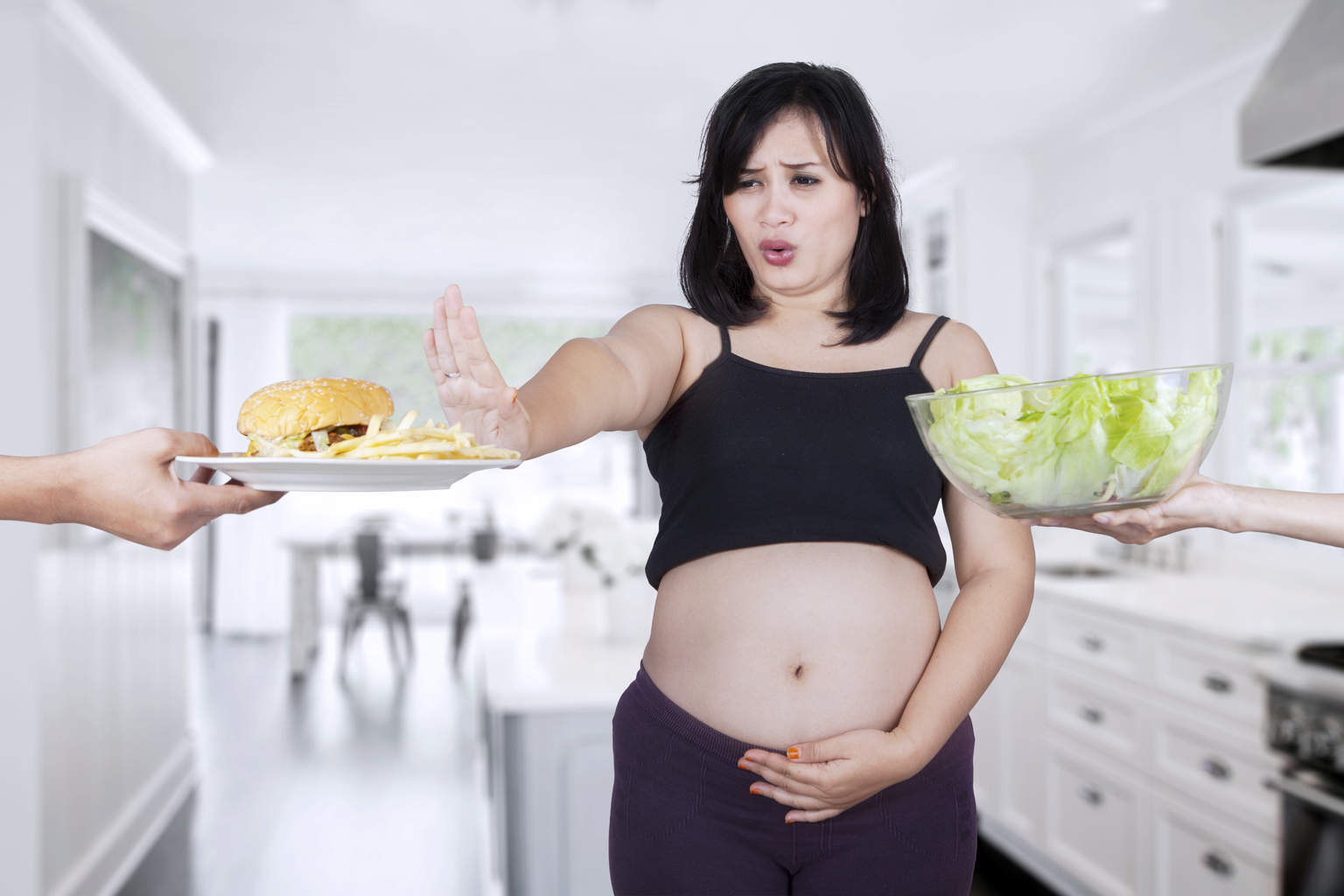 쌍둥이를 임신했을 때 더 많이 먹어야 하나요?