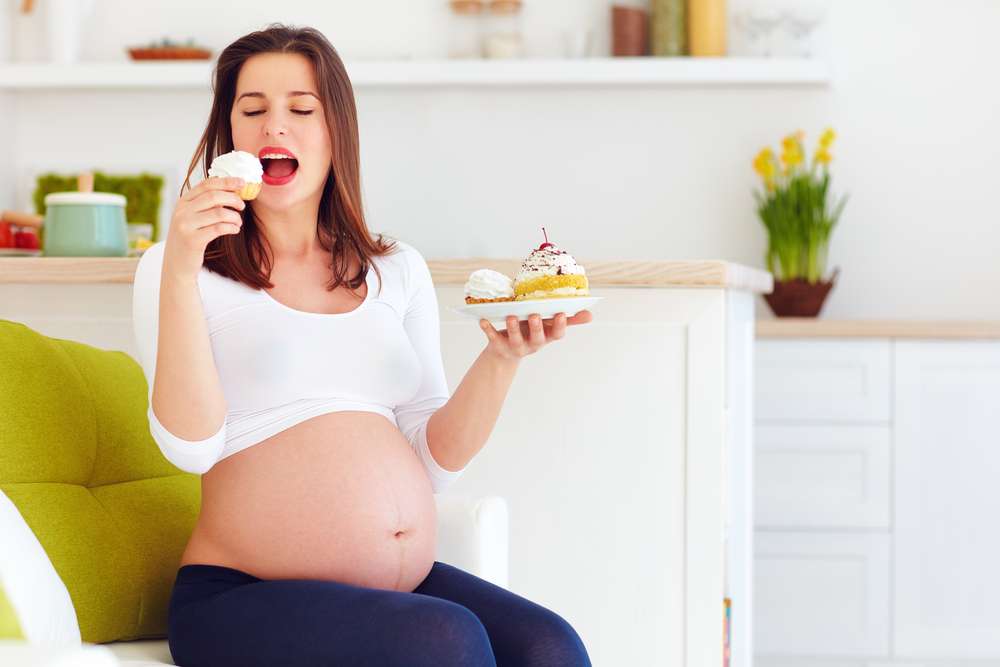 Vous aimez manger sucré pendant la grossesse ? Attention, il peut provoquer des troubles cérébraux chez les enfants