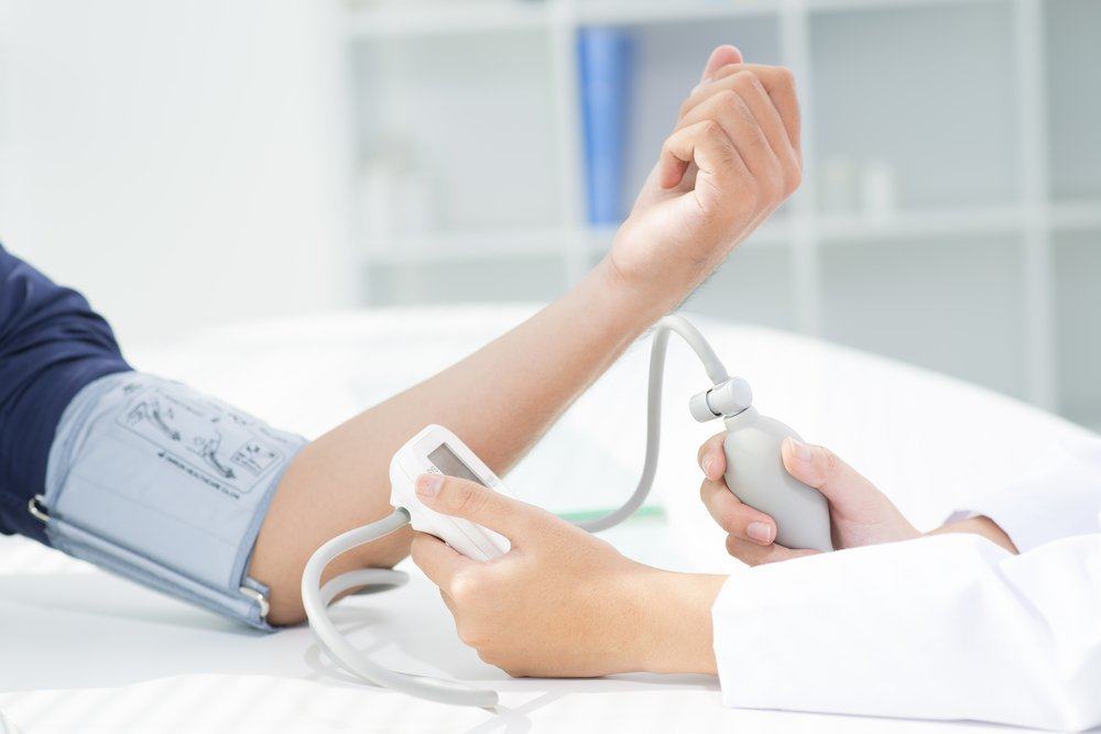 Može li se krvni tlak desne i lijeve ruke razlikovati? Što je uzrokovalo?