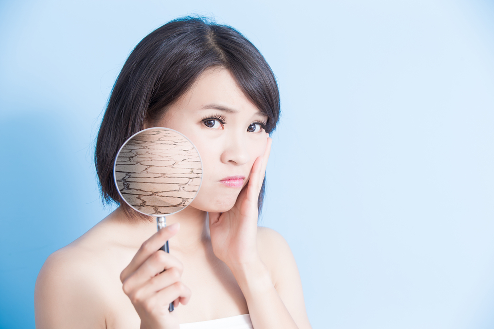 6 jednostavnih savjeta za hidrataciju suhe kože lica zahvaljujući njezi kože s benzoil peroksidom
