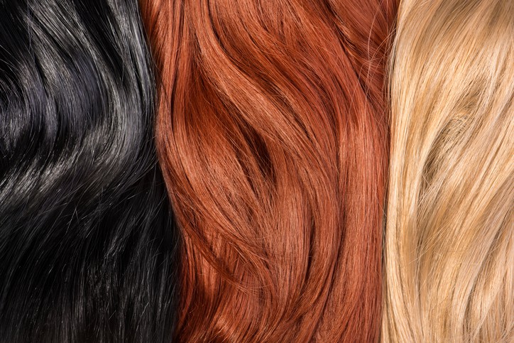 Votre couleur de cheveux est-elle différente par vous-même ? C'est ce qui l'affecte