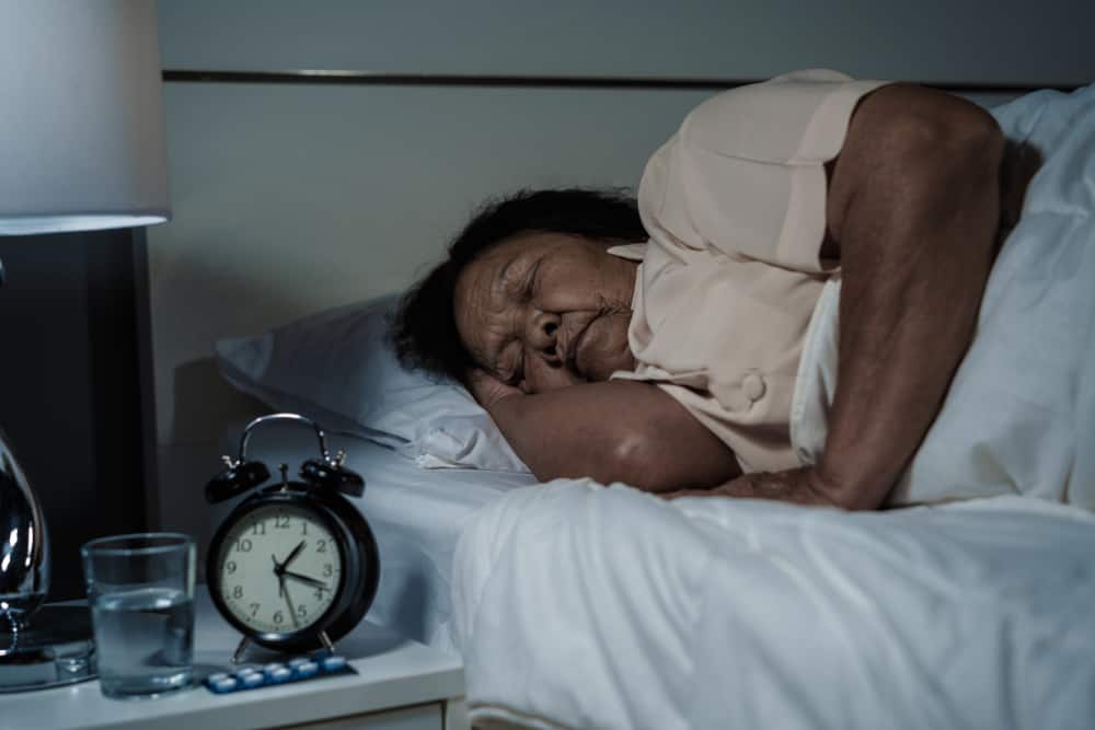 Helst sover seniorer hur många timmar per dag? Här är svaret!