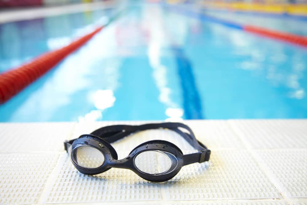 Trebate li nositi minus naočale za plivanje kada plivate?