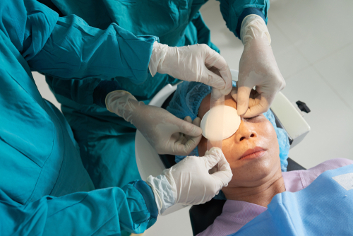 Pregled hifeme, prisutnost ugruška u prednjem dijelu oka