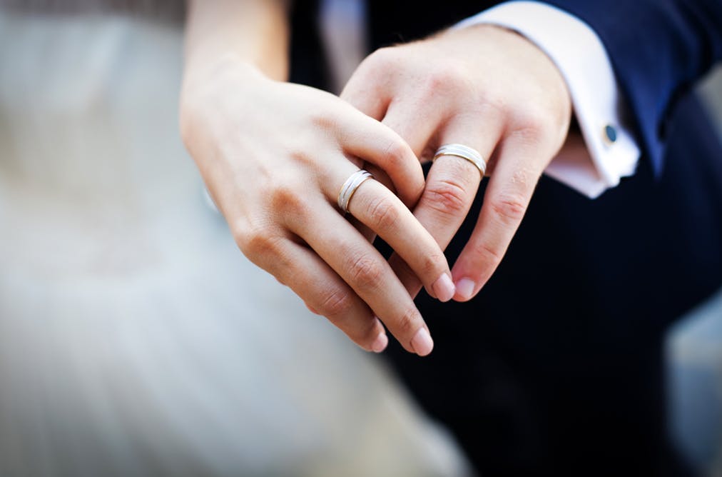 오래 지속되는 결혼 생활을 위한 부부의 나이 차이는 무엇입니까?