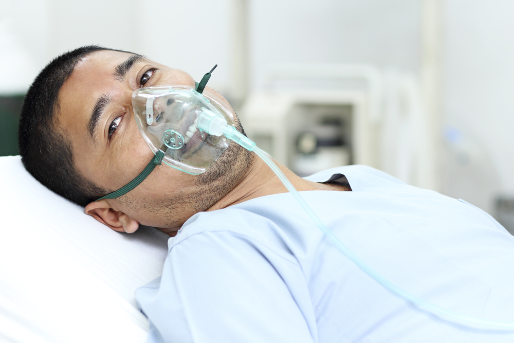 Est-il vrai que les antibiotiques peuvent prolonger l'hospitalisation des asthmatiques ?