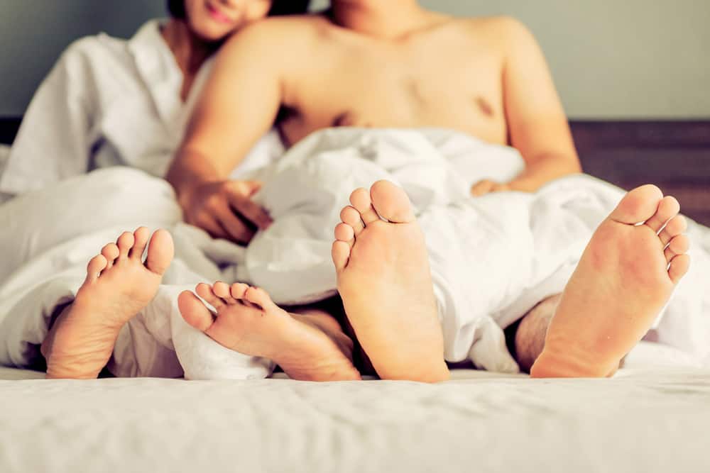 Czy seks analny jest zawsze bardziej ryzykowny niż seks waginalny?