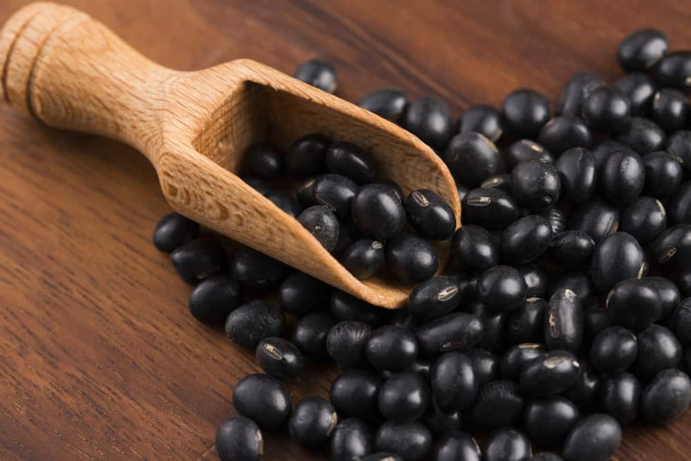 Entdecken Sie 5 Vorteile von schwarzen Sojabohnen für die Gesundheit