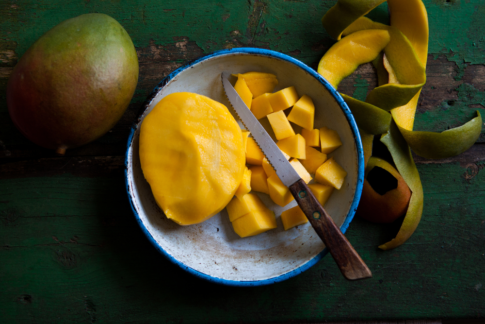 La peau de mangue s'avère riche en bienfaits, mais pouvez-vous la manger ?