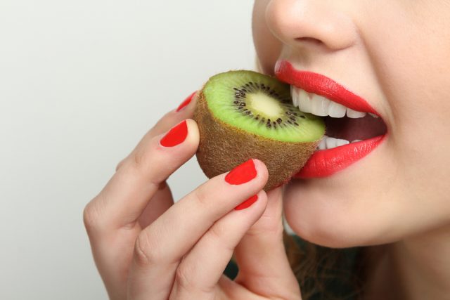 Conținutul de nutrienți al cojii de fructe de kiwi care nu poate fi ratat