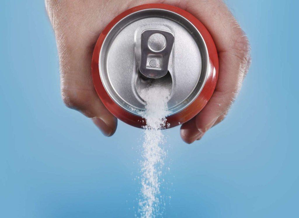 Cunoașteți pericolele conținutului de zahăr din băuturile răcoritoare
