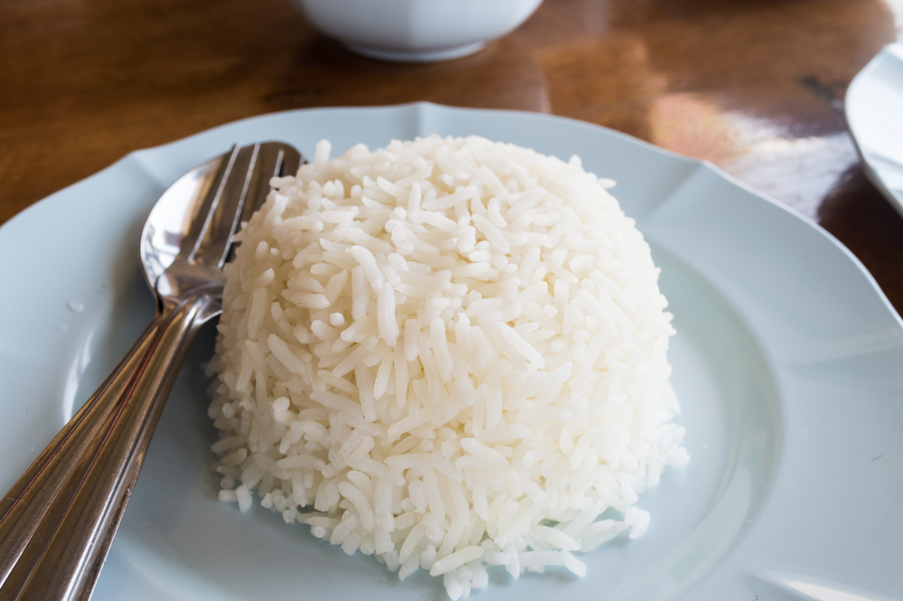 אכלו אורז עם שמן קוקוס, טריק חדש לצמצום קלוריות מזון
