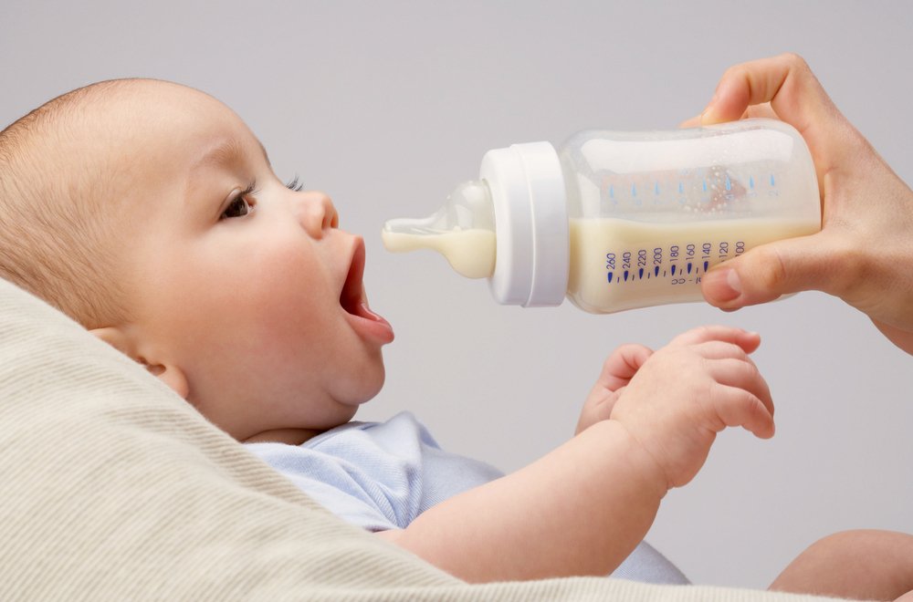 Je li istina da dojenčad s adaptiranim mlijekom lakše obolijevaju?