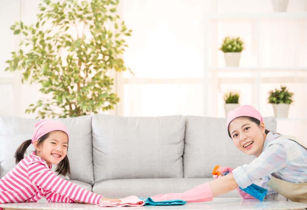 3 Prednosti osposobljavanja djece za pomoć pri čišćenju kuće