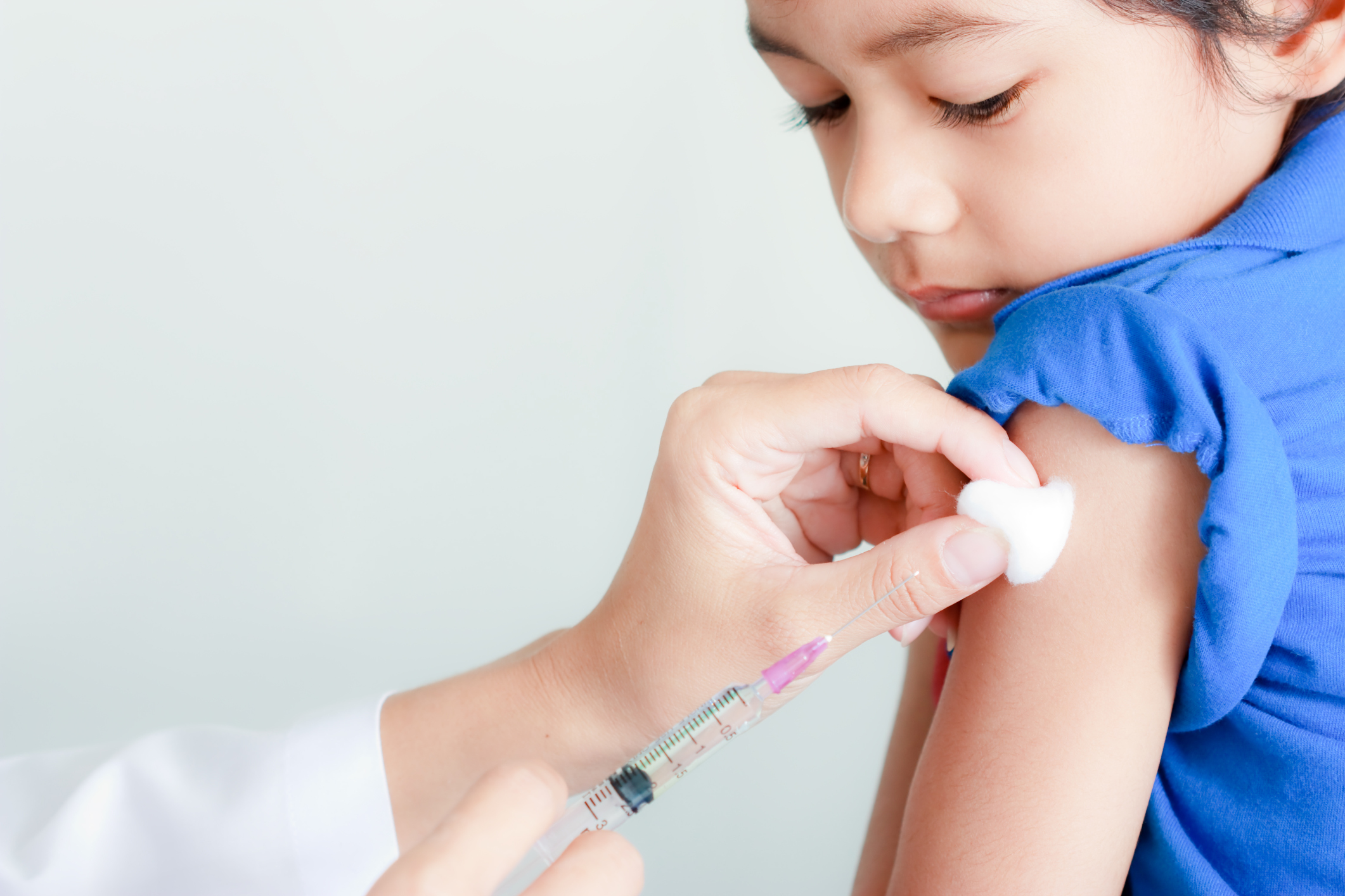 6 hoaxes over vaccins waarvan is bewezen dat ze verkeerd zijn
