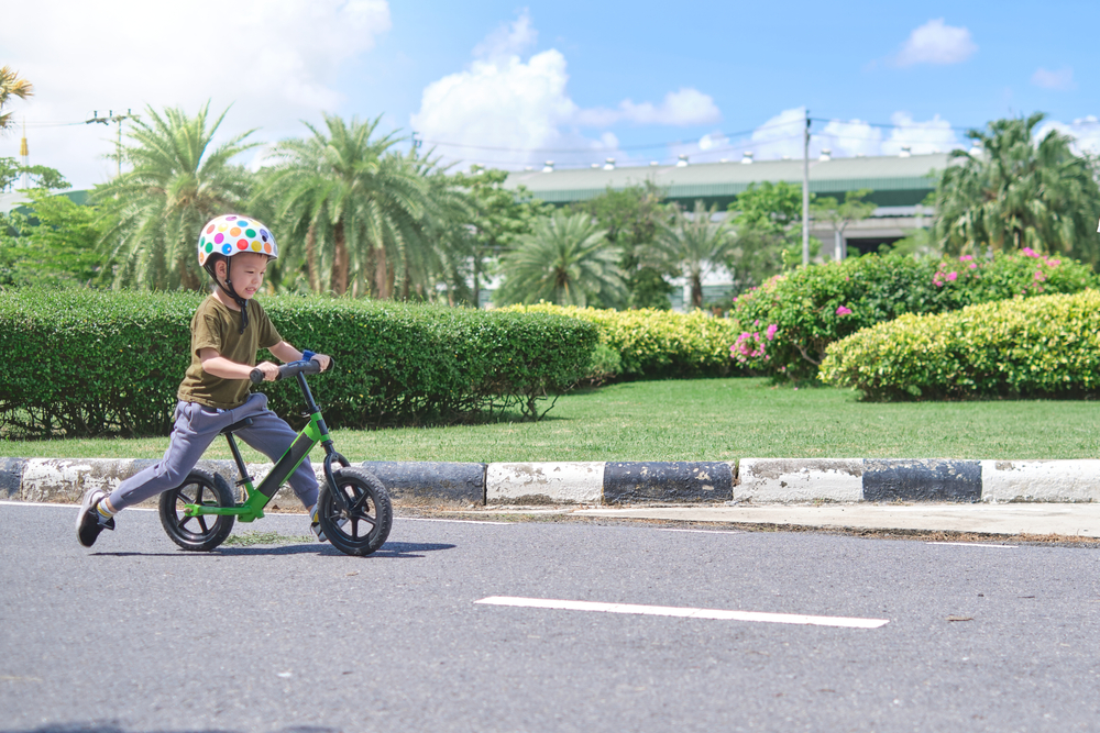 No es solo una tendencia, conozca los 5 beneficios de una bicicleta de equilibrio para niños (¡puede practicar la concentración!)