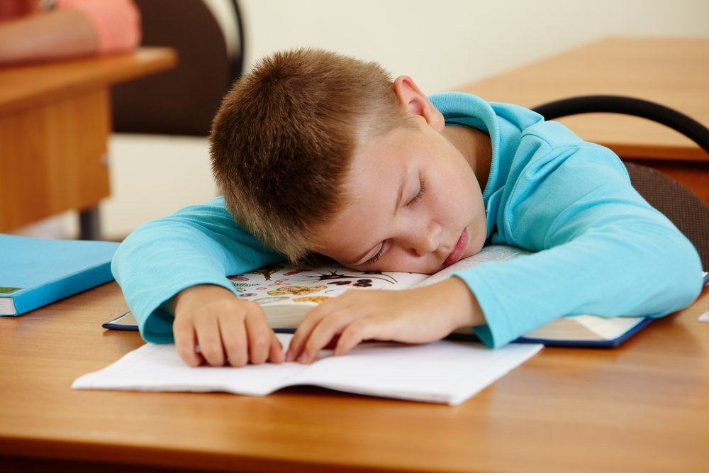 Je li normalno da djeca često zaspu na satu?