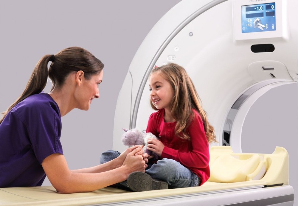 Är datortomografi och röntgen säkra för barn?
