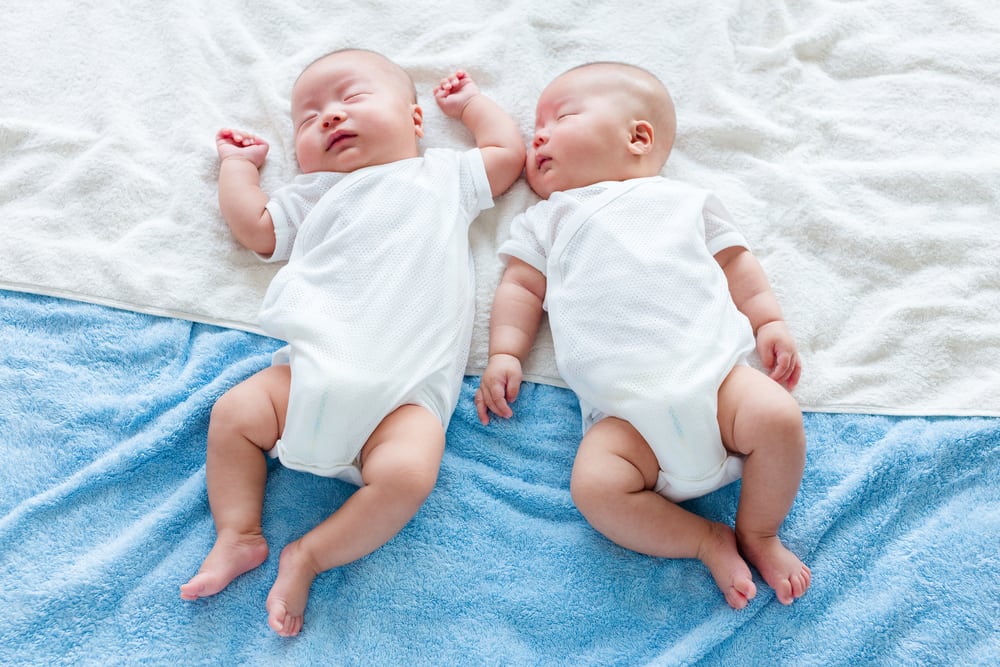 Was ist die beste Schlafposition für Babys?