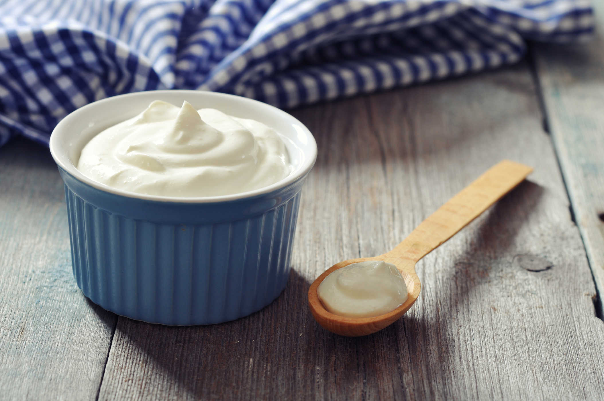 Savjeti za korištenje grčkog jogurta za kosu i lice