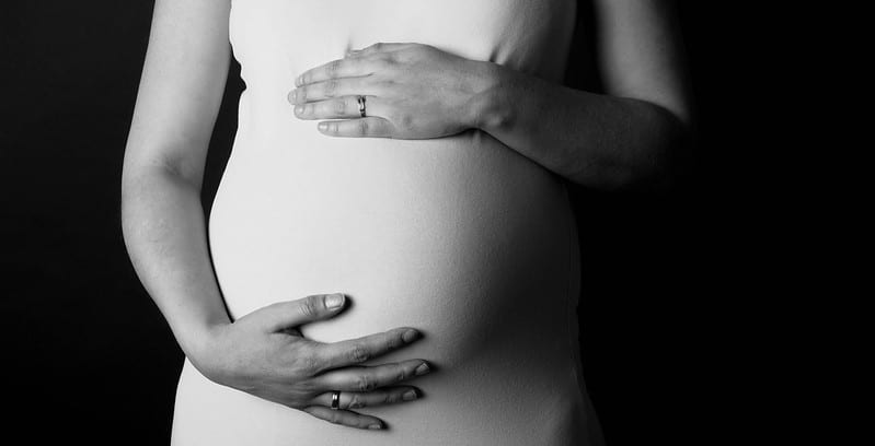 Riesgo de síntomas graves de COVID-19 en mujeres embarazadas