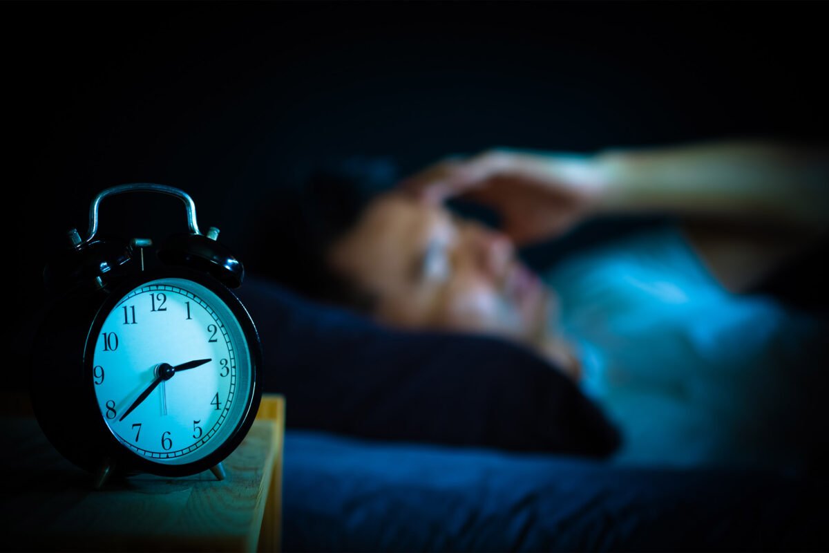 Razotkrivanje mitova iza buđenja usred noći i kako ih prevladati